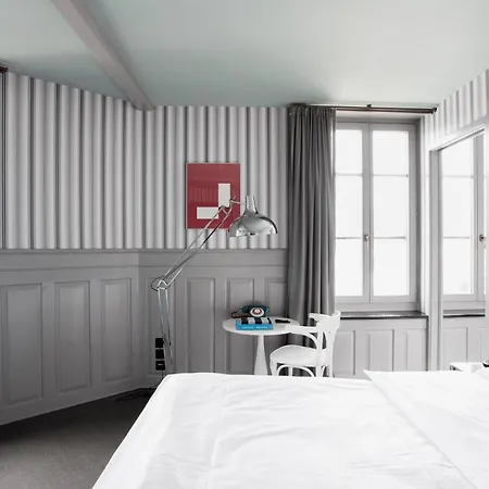 Boutique & Art Helvetia Готель