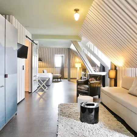 Готель Boutique & Art Helvetia 3*