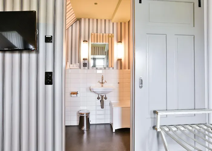 Boutique & Art Helvetia מלון